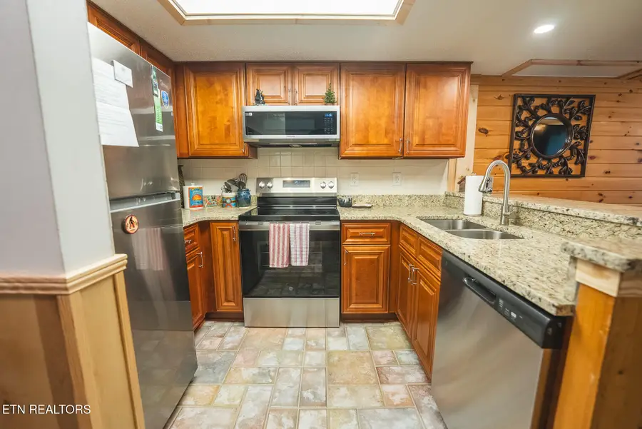 260 Roaring Fork Rd #APT 217, Gatlinburg, TN 37738 - #2