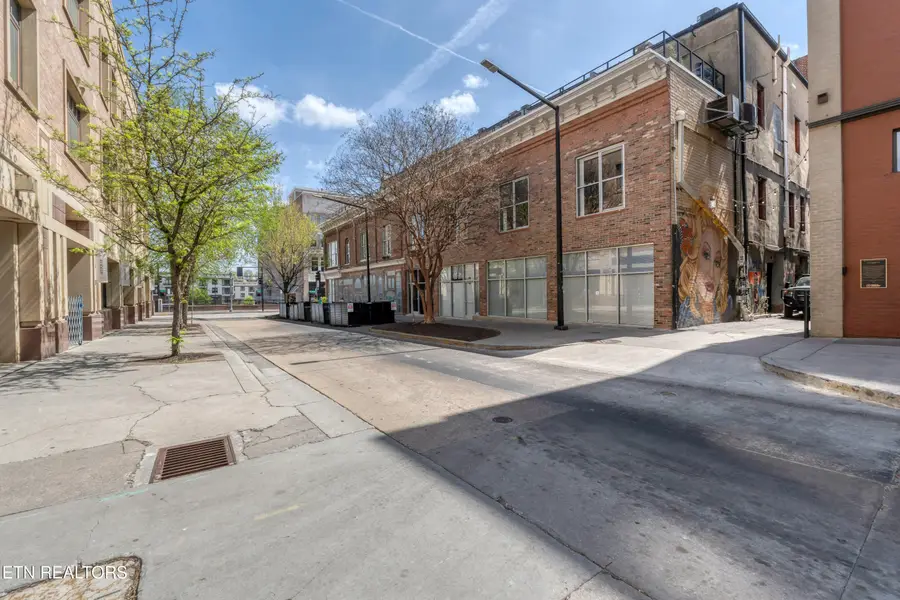 306 Wall Ave #12, Knoxville, TN 37902 - #2