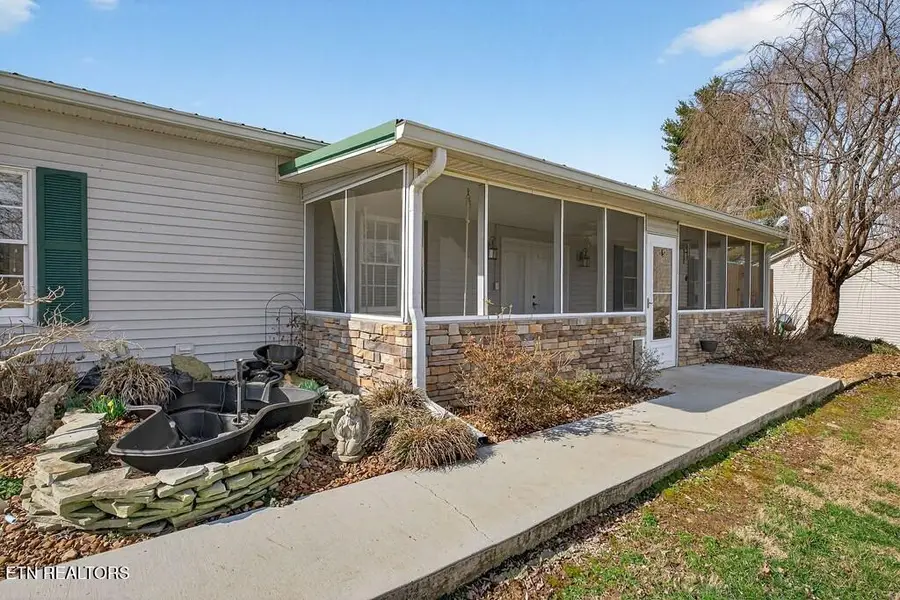 1375 Roberts Matthews Hwy, Sparta, TN 38583 - #3