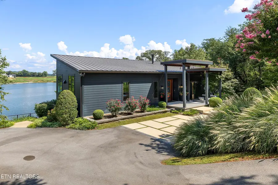 4352 Gravelly Hills Rd, Louisville, TN 37777 - #2