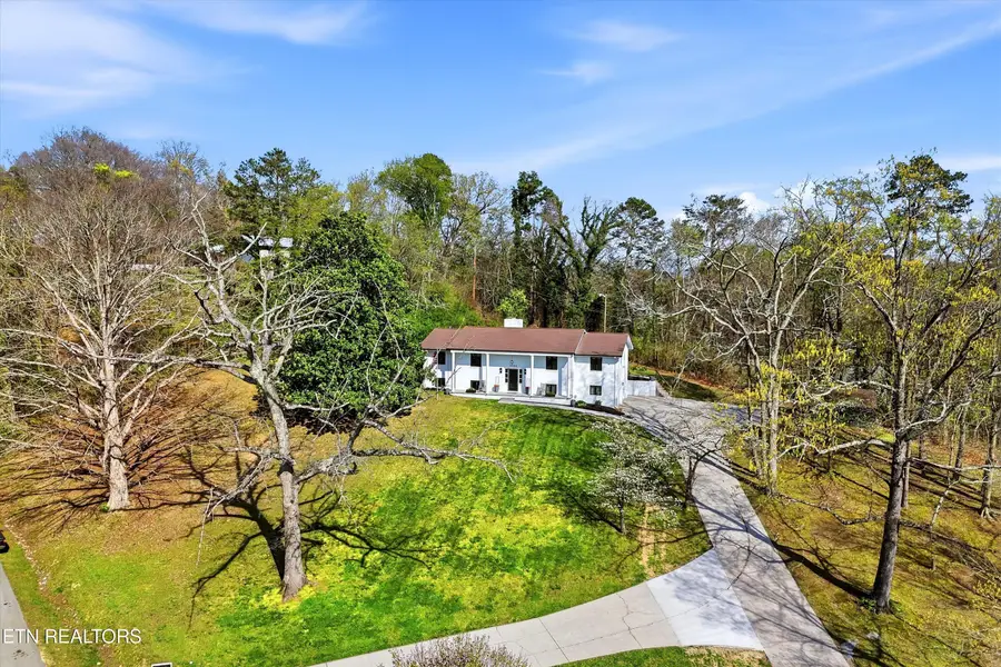 3306 Oak Hill Drive, Maryville, TN 37804 - #2