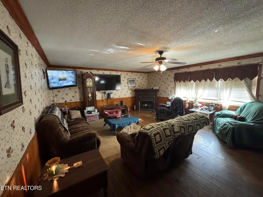 2502 Huntsville Hill Rd, Helenwood, TN 37755 - #2