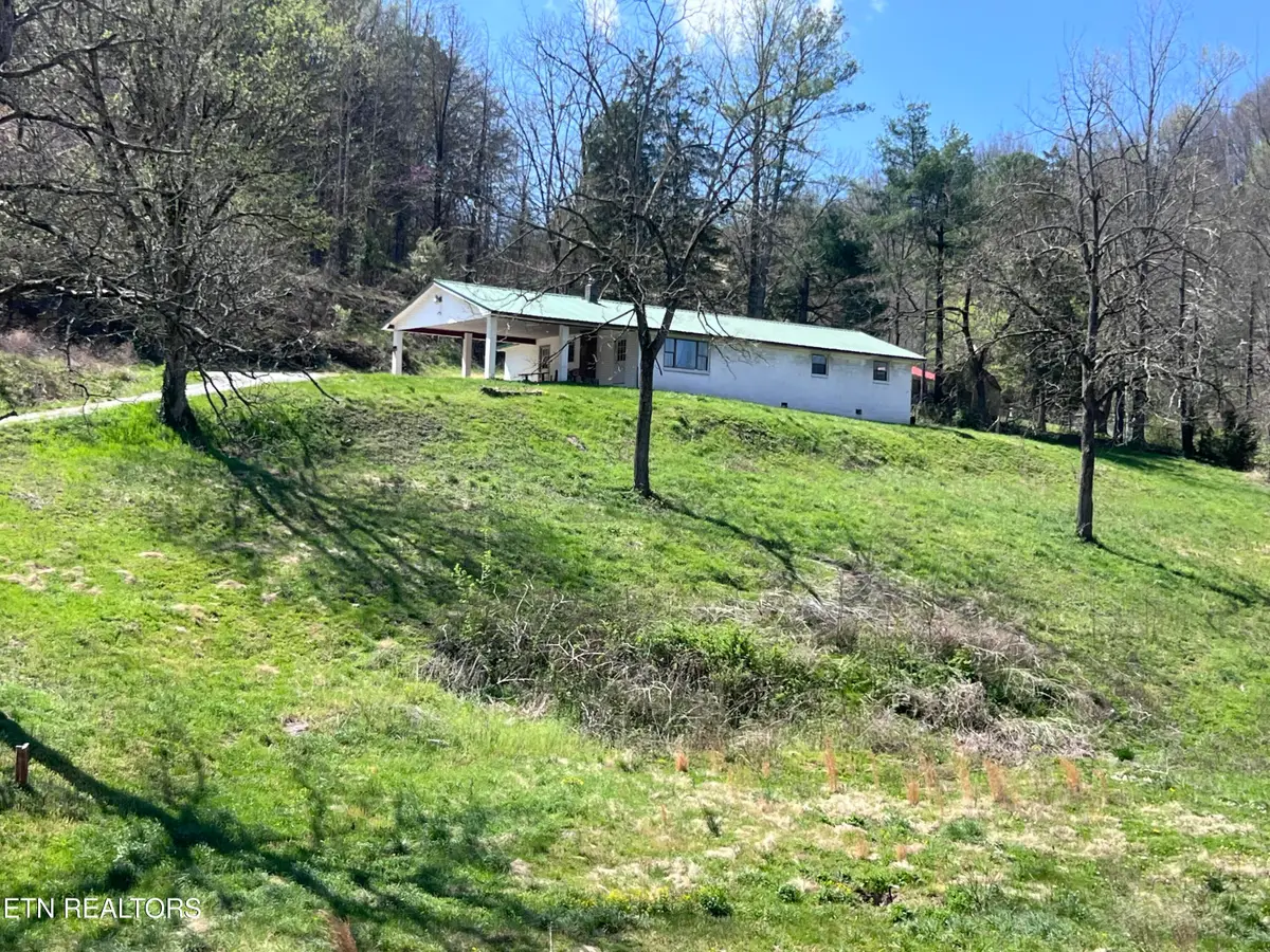 5075 Highway 25e, Tazewell, TN 37879 - #1