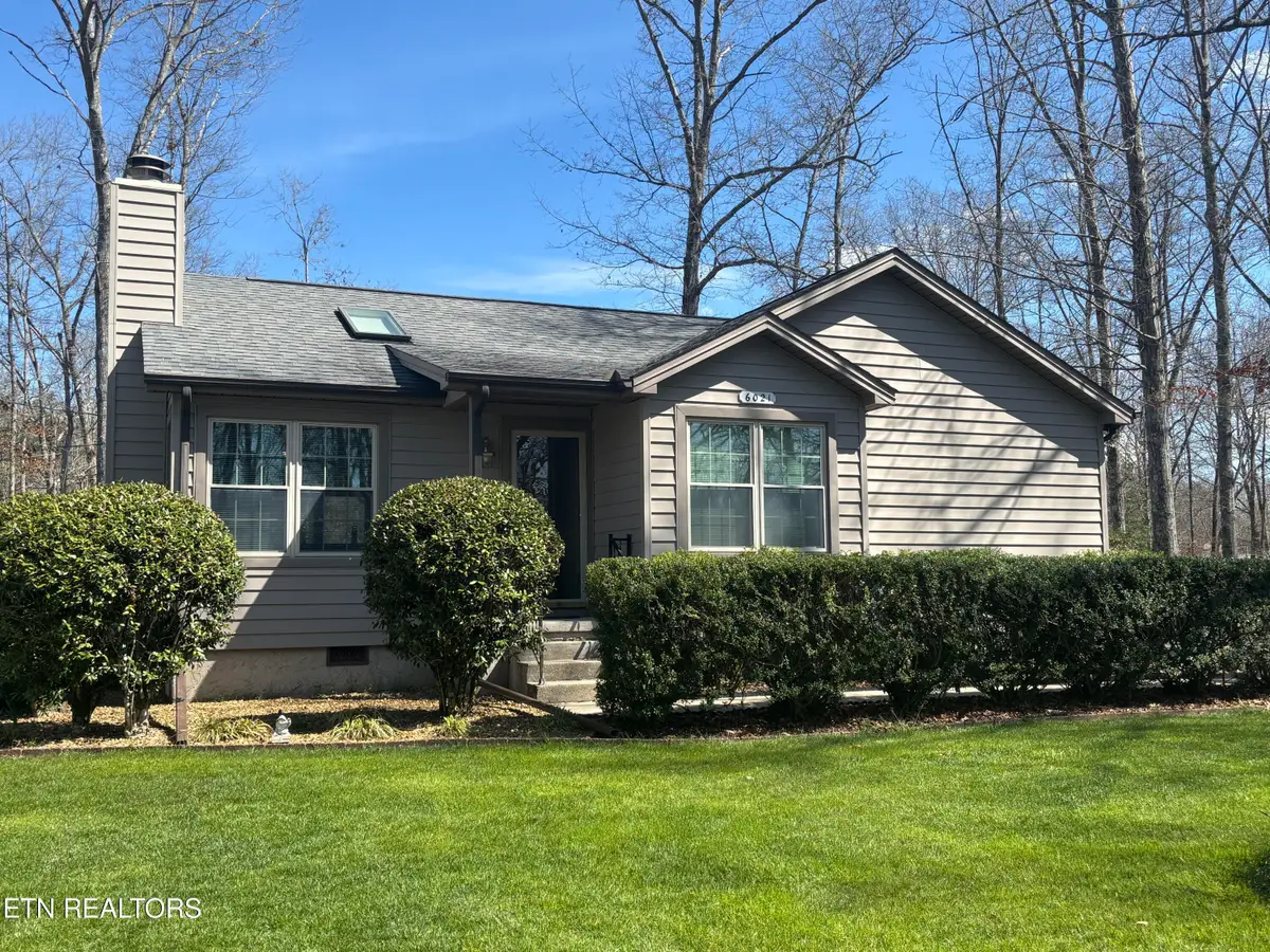 6021 Osage Rd, Crossville, TN 38572 - #1