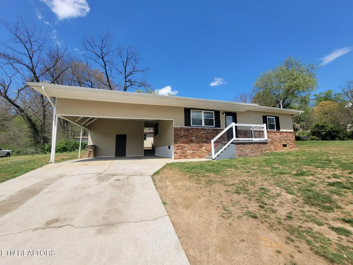 1319 Spring Hill Rd, Knoxville, TN 37914 - #1