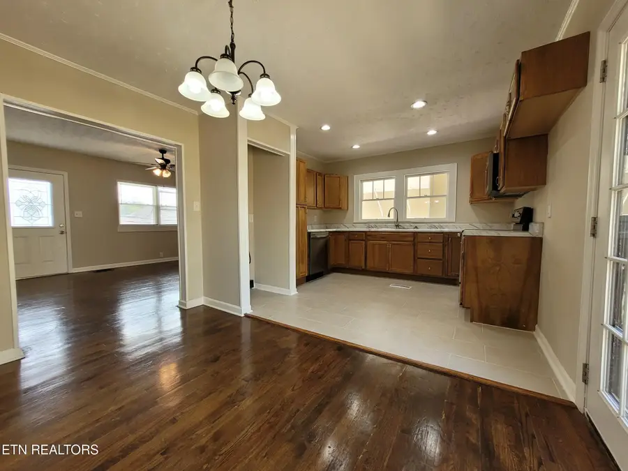 1319 Spring Hill Rd, Knoxville, TN 37914 - #2