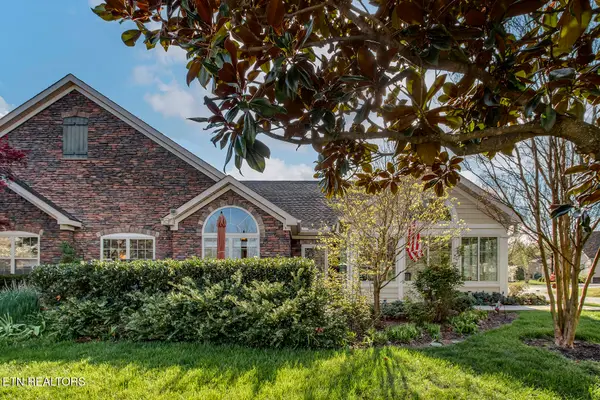 811 Pryse Farm Blvd, Knoxville, TN 37934