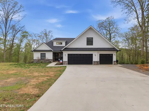 946 Parks Ferry Rd, Friendsville, TN 37737