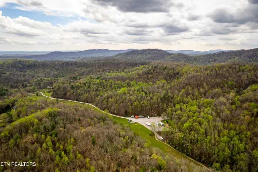 1534 Cove Lane, Oliver Springs, TN 37840 - #3