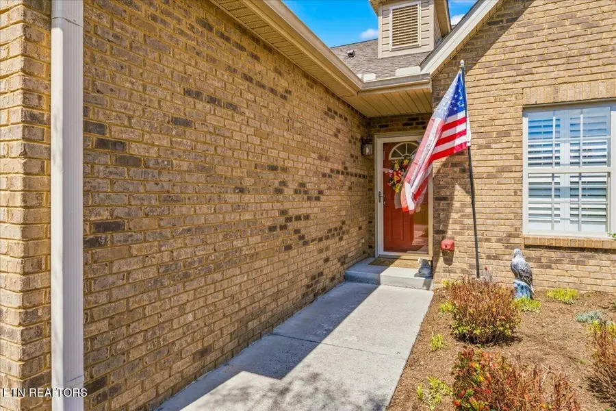 327 Glenview Circle, Lenoir City, TN 37771 - #2