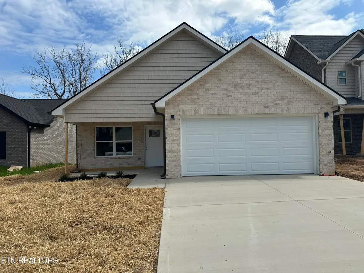 6910 Simmental Road Rd, Knoxville, TN 37918 - #1