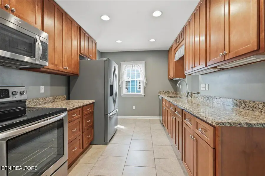 2445 Kennington Rd, Knoxville, TN 37917 - #3