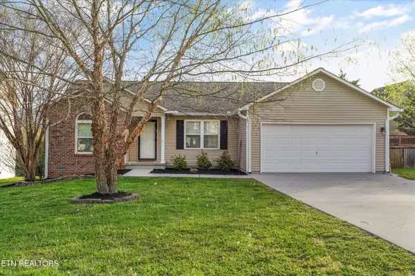 8431 Gardenside Lane, Powell, TN 37849