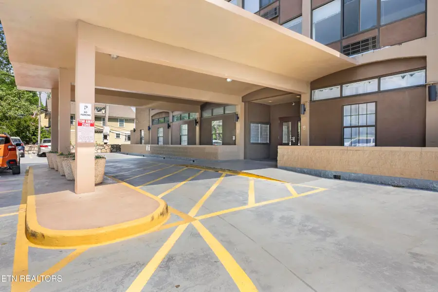 1700 Clinch Ave #311, Knoxville, TN 37916 - #2