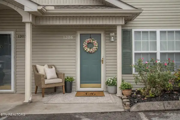 3209 Quiet Way, Knoxville, TN 37918