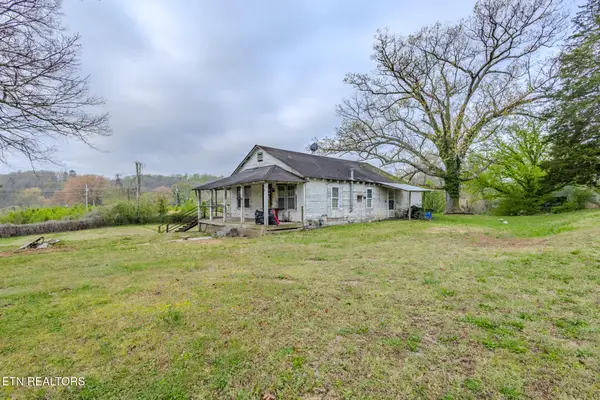 248 Woody Ave, Harriman, TN 37748