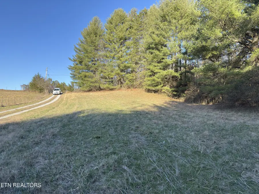 1811 James Ferry Rd, Kingston, TN 37763 - #2