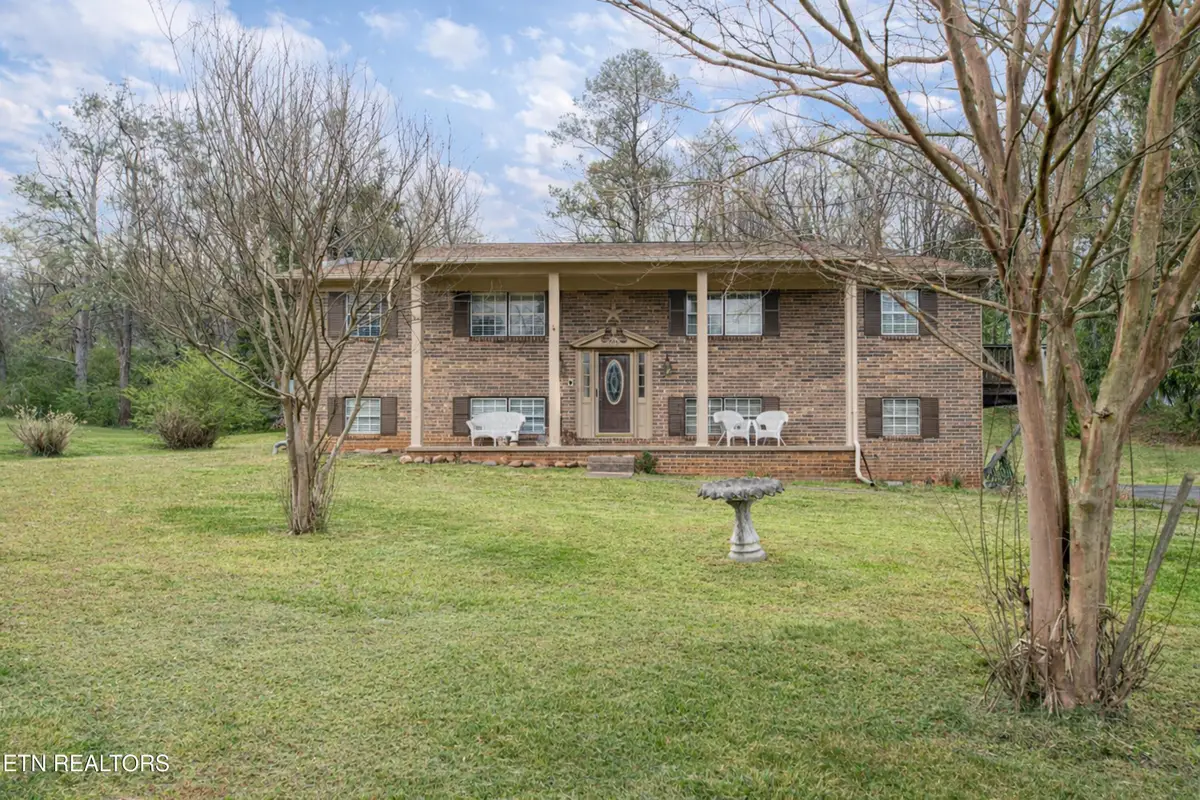 655 Wesley Rd, Lenoir City, TN 37772 - #1