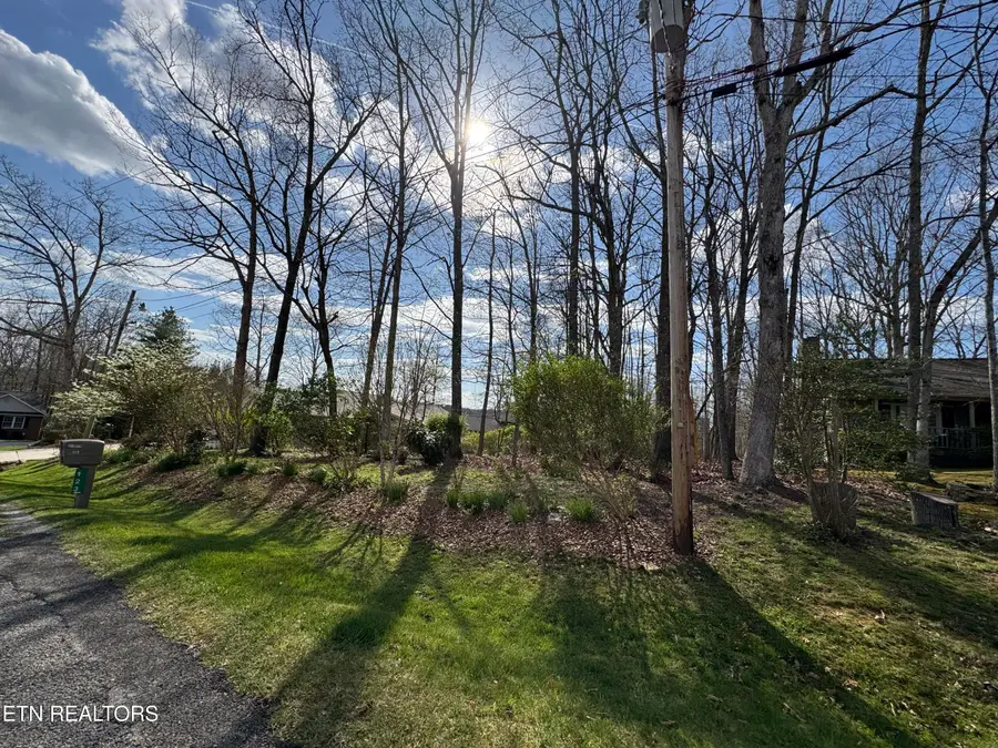 103 Norcross Rd, Crossville, TN 38558 - #3