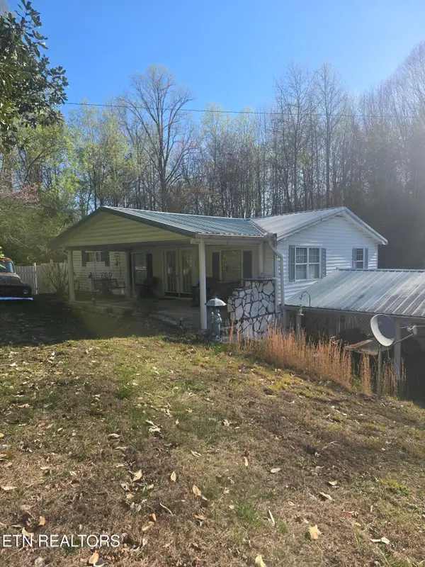 648 Butler Mill Rd, Oliver Springs, TN 37840