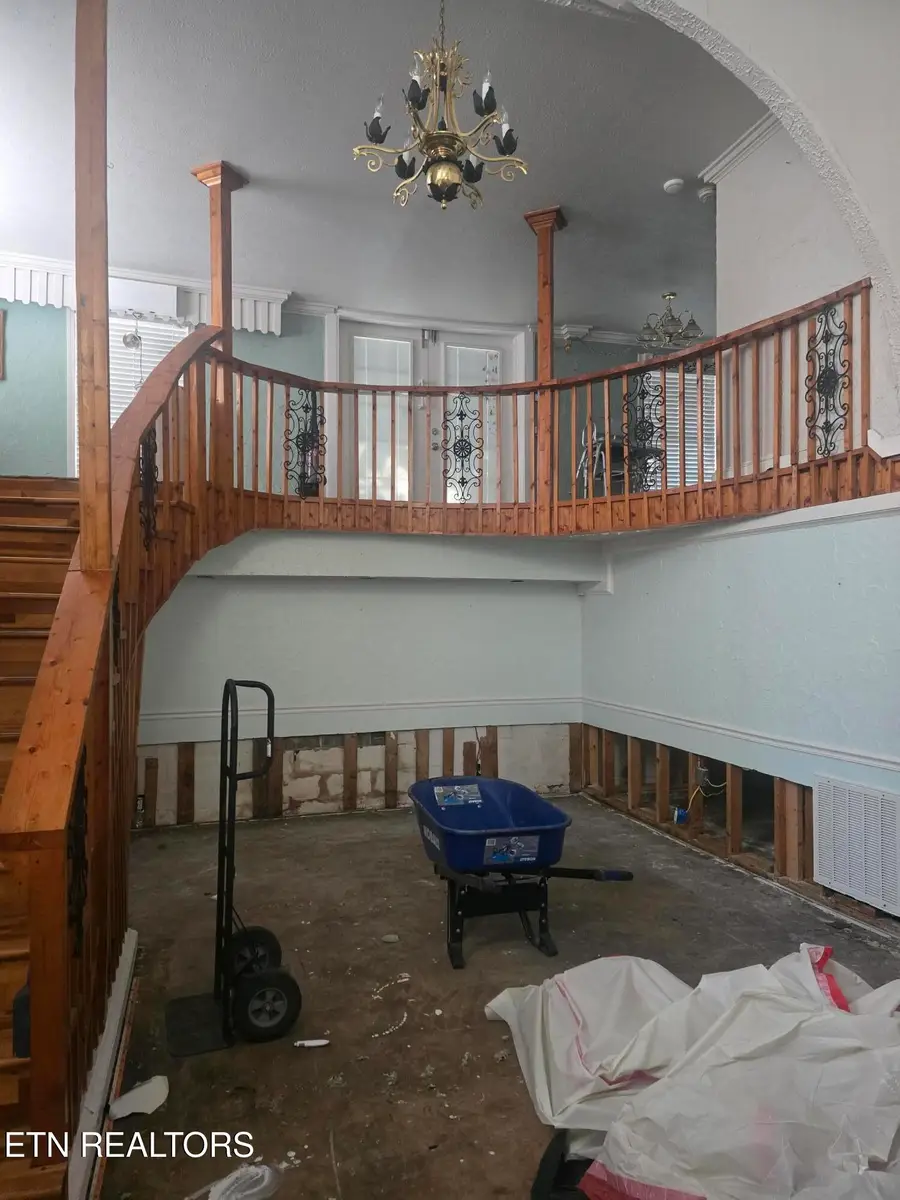 648 Butler Mill Rd, Oliver Springs, TN 37840 - #2