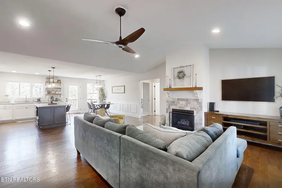 1504 Bird Rd, Lenoir City, TN 37771 - #2