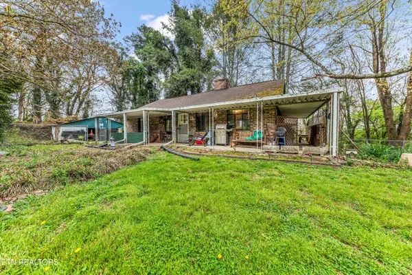 6155 Lacy Rd, Knoxville, TN 37912