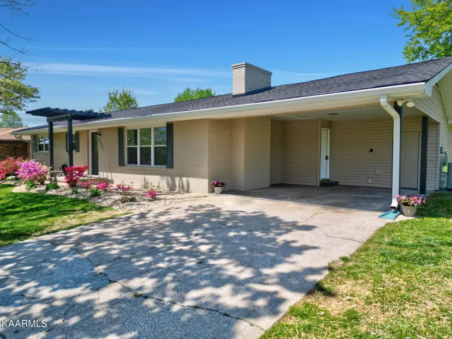 2321 Capri Drive, Knoxville, TN 37912 - #3