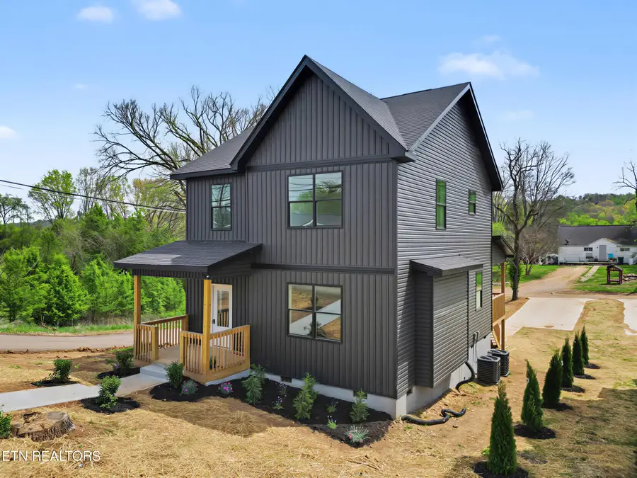 906 Avenue A, Knoxville, TN 37920 - #3