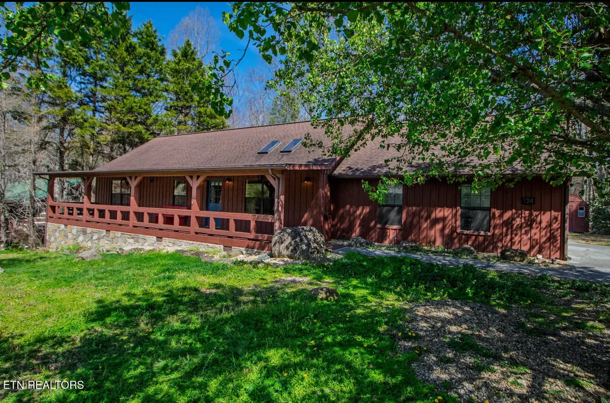 134 Laurel Tr, Cosby, TN 37722 - #1