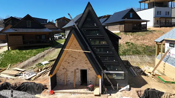 615 Longbow Way, Pigeon Forge, TN 37863