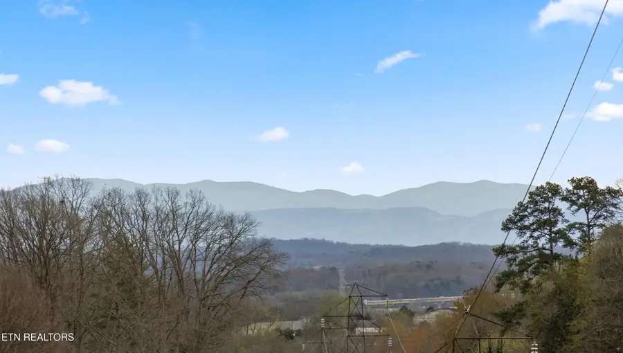 498 Sugar Maple Tr, Lenoir City, TN 37771 - #3