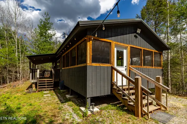 1700 Rafter Rd, Tellico Plains, TN 37385