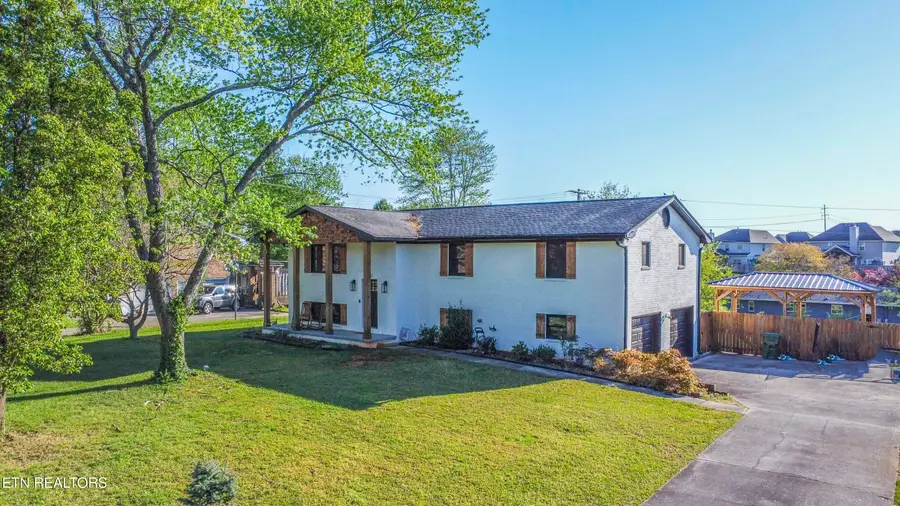 1207 Lenore Lane, Maryville, TN 37804 - #3