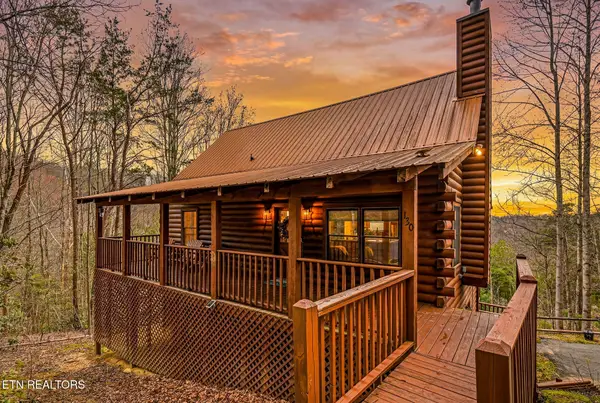 130 Little Round Top Lane, Townsend, TN 37882