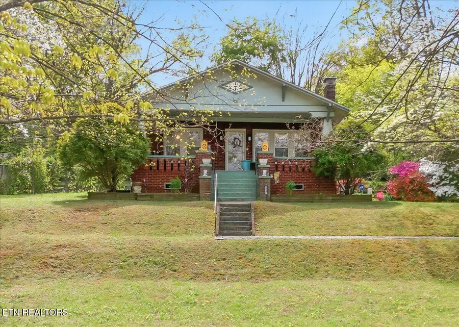 2538 Forestdale Ave, Knoxville, TN 37917 - #2