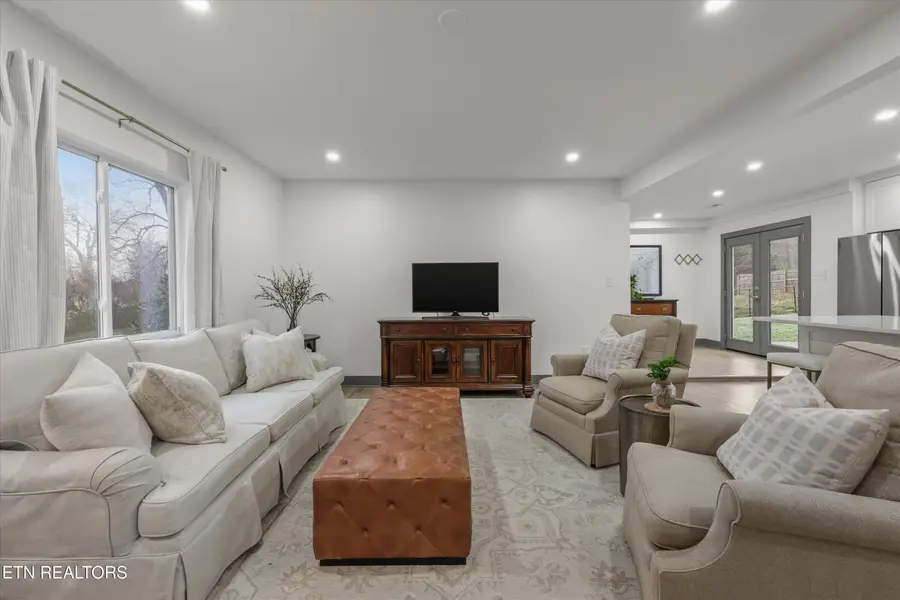 3201 NE Kenilworth Lane, Knoxville, TN 37917 - #3