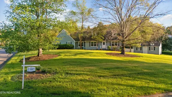 1818 Nantasket Rd, Knoxville, TN 37922