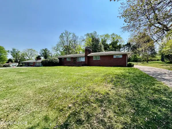 7020 Downing Drive, Knoxville, TN 37909