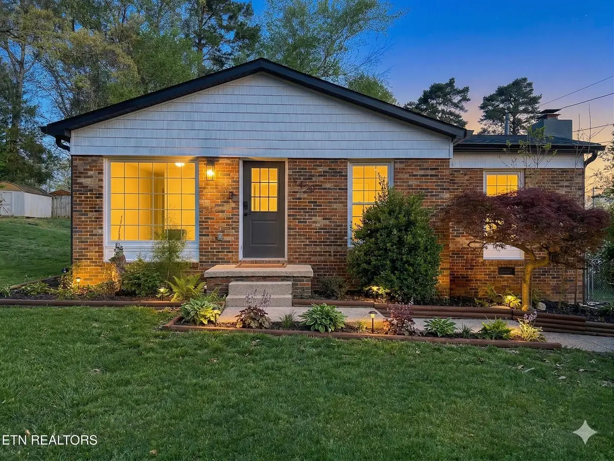 2329 Quail Hollow Rd, Knoxville, TN 37923 - #1