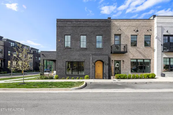 9839 Clingmans Dome Drive, Knoxville, TN 37922