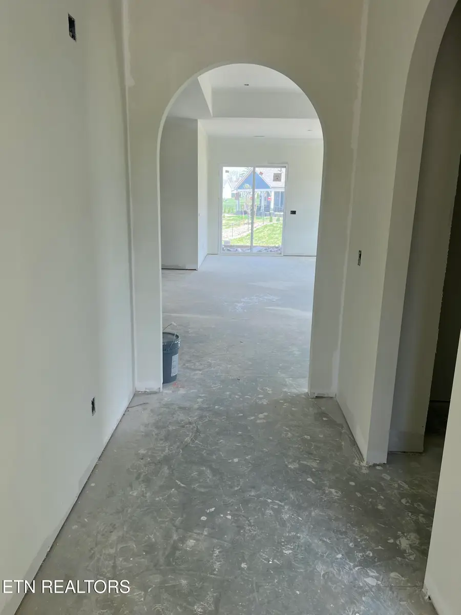 185 Sesame St, Lenoir City, TN 37772 - #2