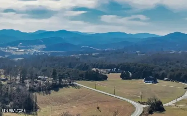 430 Fairview Rd, Tellico Plains, TN 37385