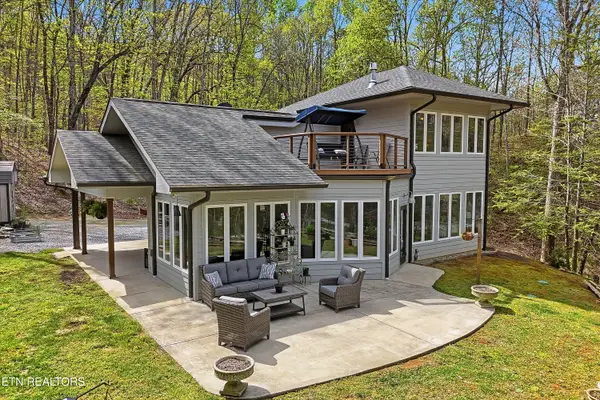 233 Gap Cove Rd, Maryville, TN 37803