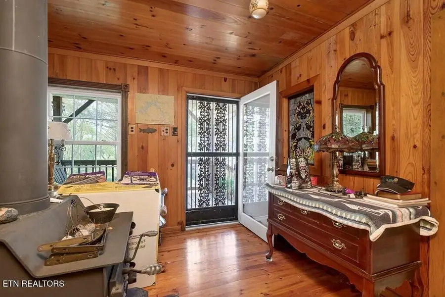 1932 Holly Creek Rd, Celina, TN 38551 - #3