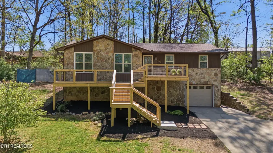 3308 Gumstand Drive, Powell, TN 37849 - #2