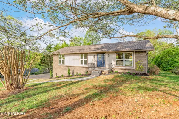 1225 Galewood Rd, Knoxville, TN 37919