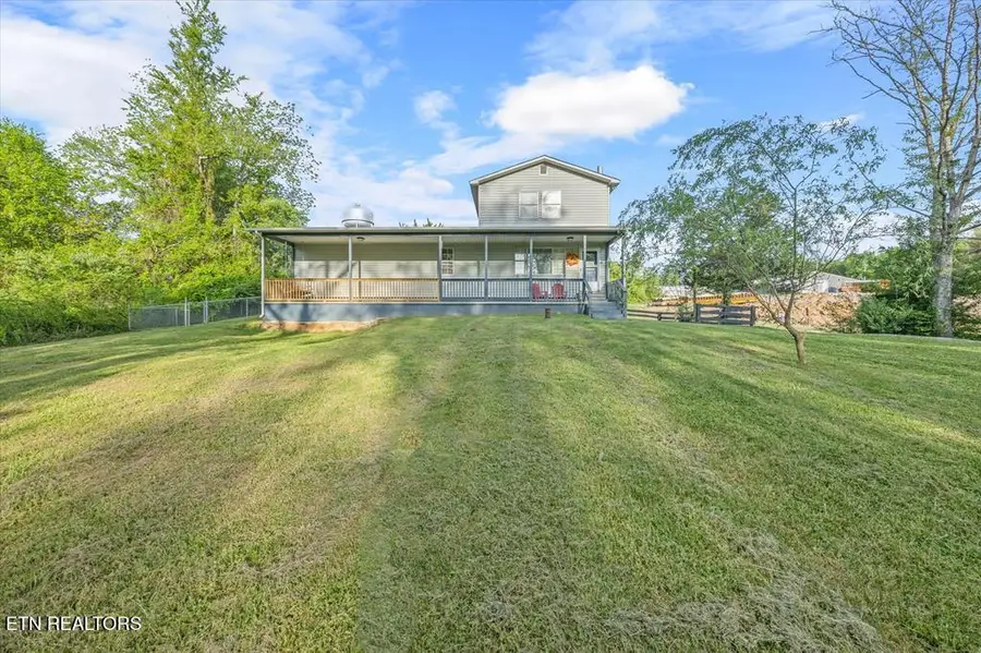 518 Flatt Spur Rd, Jamestown, TN 38556 - #2