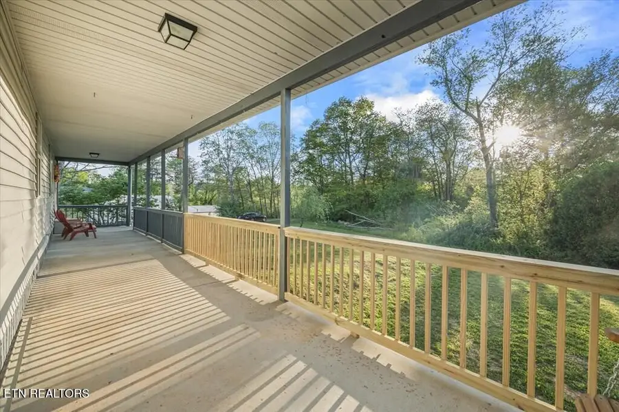 518 Flatt Spur Rd, Jamestown, TN 38556 - #3