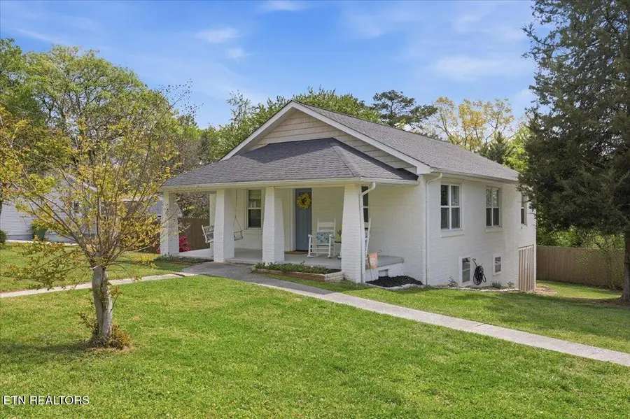 1218 Everett Ave, Maryville, TN 37804 - #3